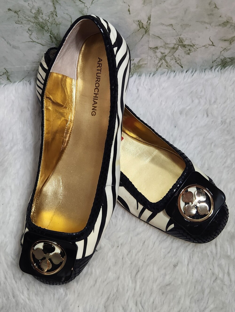 ARTURO CHIANG Black/White Patent Flats